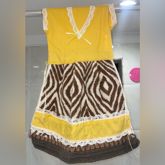 NEW HAND TOWEL GIRL’S DRESS DESIGN HANDMADE - Picture 7 of 7